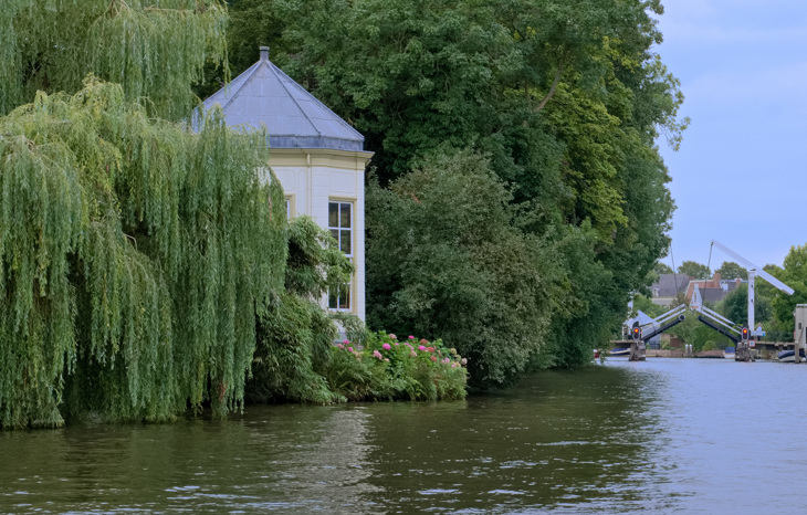Loosdrecht 3. Theekoepel Van De Buitenplaats Oud Over En Dubbele Ophaalbrug Van Loenen