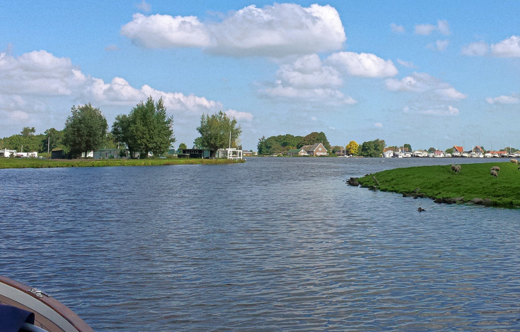 5. Een Van De Kleinere Plassen Van De Kaag Is Het Vennemeer (1)