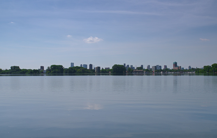3. De Kralingse Plas Is Een Typische Stadsplas Met Bijbehorende Skyline.
