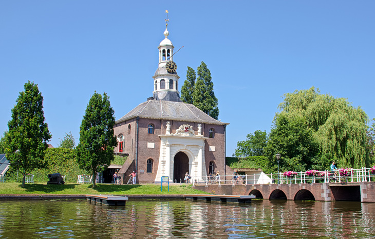 6. De Zijlpoort Is Één Van De Twee Bewaard Gebleven Leidse Stadspoorten