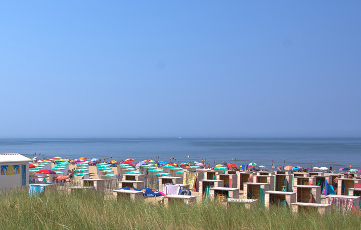 5. Vanaf De Zwaaikom Is Het Zo'n 5 Minuten Lopen Naar Het Strand