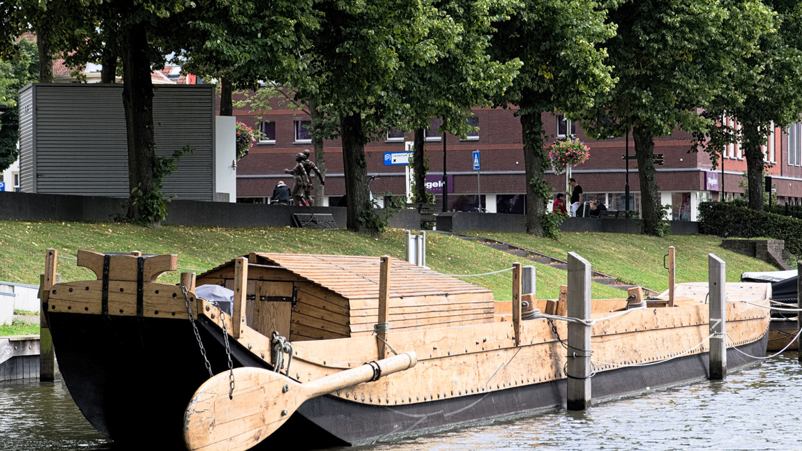 3. replica die de Romeinse wortels van de stad Woerden moet doen herleven